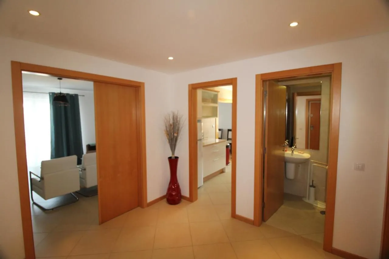 Cabanas Garden - Stunning 2 Bedroom Apartment - Communal Pool - 2 Minuts Walking To The River Cabanas De Tavira